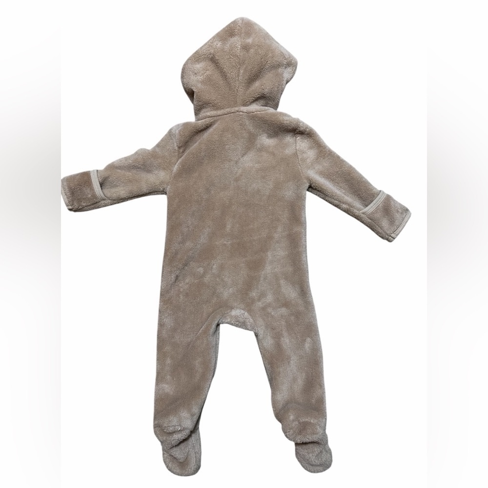 Disney Baby Mickey Mouse Tan One Piece Footed Sleeper Size 6/9 Month. - Picture 2 of 10